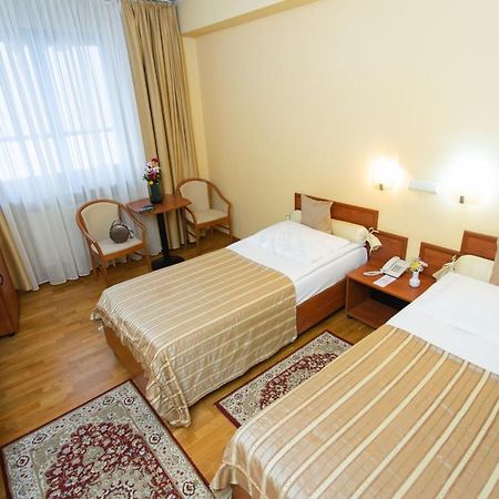 Hotel Fenyo เมียร์คูรา-ชุค ภายนอก รูปภาพ